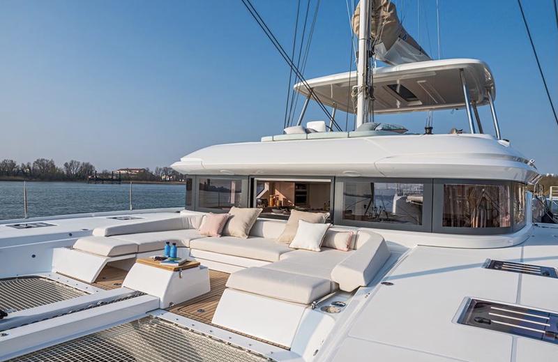 Book yachts online - catamaran - Lagoon 55 (2) - Verina Star  - rent