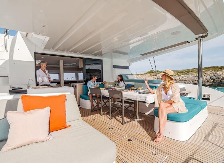 Book yachts online - catamaran - Lagoon 55 (2) - Verina Star  - rent