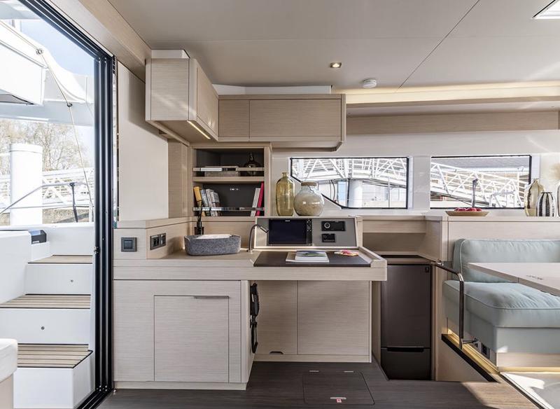 Book yachts online - catamaran - Lagoon 55 (2) - Verina Star  - rent