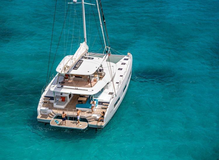 Book yachts online - catamaran - Lagoon 55 (2) - Verina Star  - rent