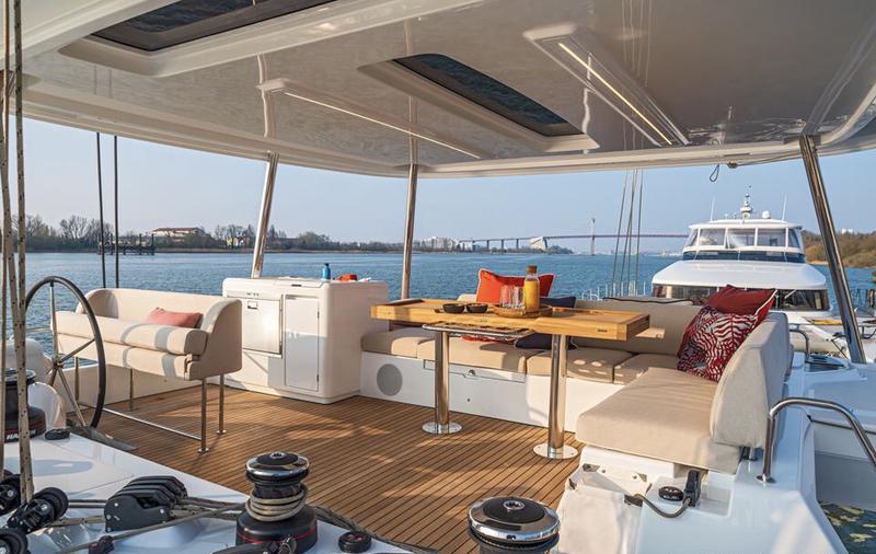 Book yachts online - catamaran - Lagoon 55 (2) - Verina Star  - rent