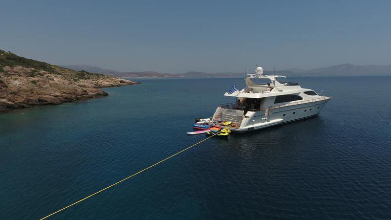 Book yachts online - motorboat - Falcon 86 - Efmaria - rent
