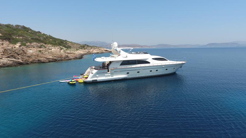 Book yachts online - motorboat - Falcon 86 - Efmaria - rent