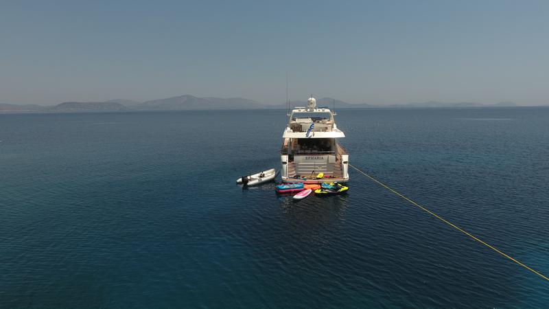 Book yachts online - motorboat - Falcon 86 - Efmaria - rent