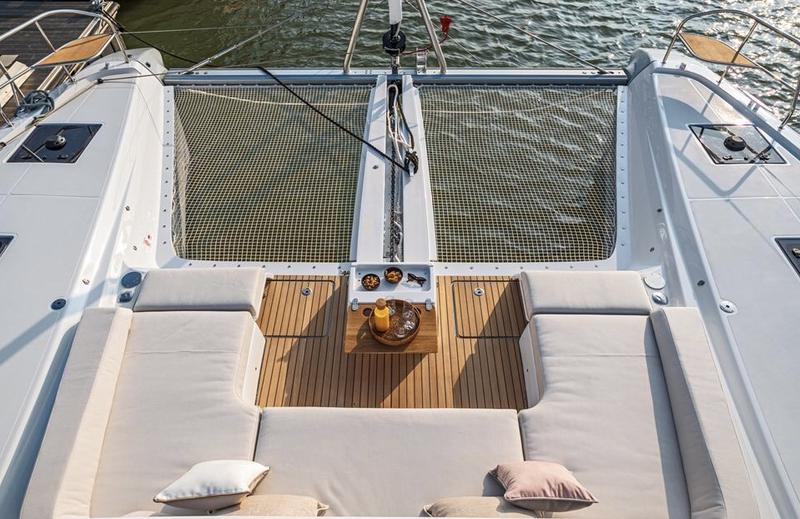 Book yachts online - catamaran - Lagoon 55 - Hydrus - rent