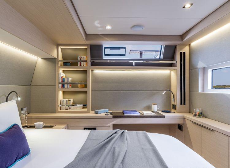 Book yachts online - catamaran - Lagoon 55 - Hydrus - rent