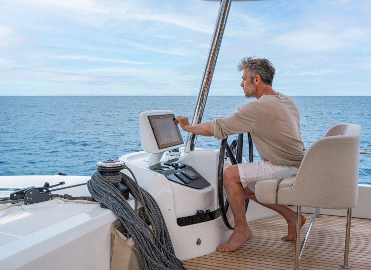 Book yachts online - catamaran - Lagoon 55 - Hydrus - rent
