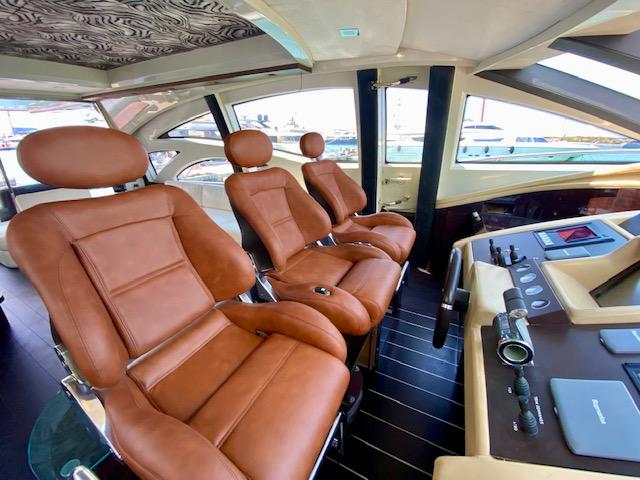 Book yachts online - motorboat - Azimut 86 - Super Toy - rent