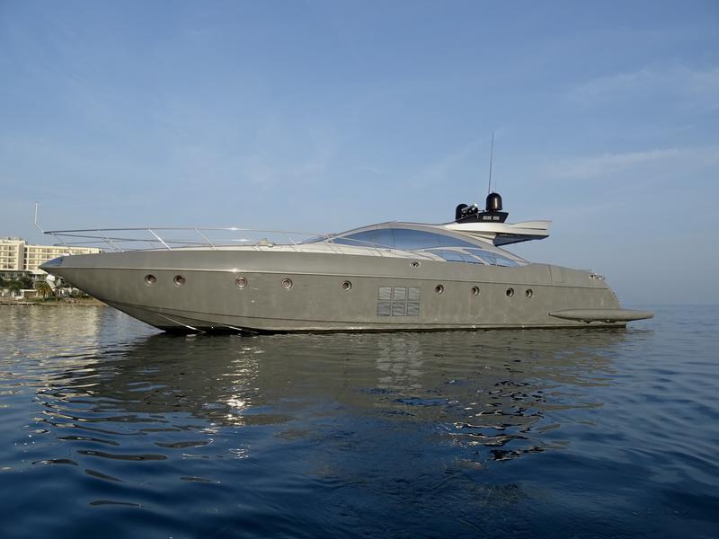 Book yachts online - motorboat - Azimut 86 - Super Toy - rent