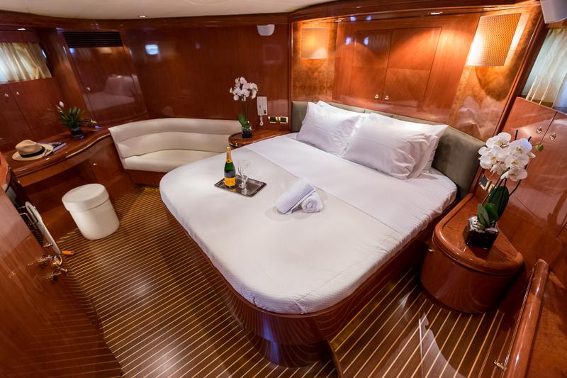 Book yachts online - motorboat - Horizon 2210 - Marlin  - rent