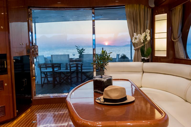 Book yachts online - motorboat - Horizon 2210 - Marlin  - rent