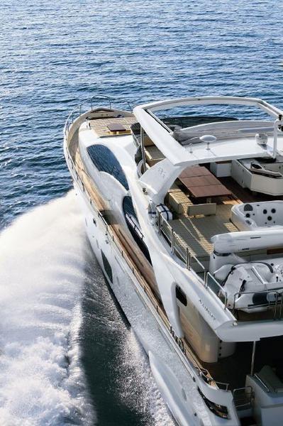 Book yachts online - motorboat - Azimut 85F - La Fenice - rent