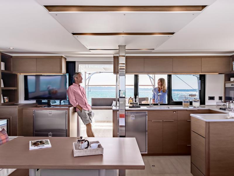 Book yachts online - catamaran - Lagoon 46  Premium A/C - Caribbean Princes - rent