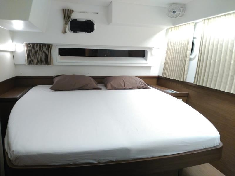 Book yachts online - catamaran - Lagoon 42 Premium A/C - Affligem - rent