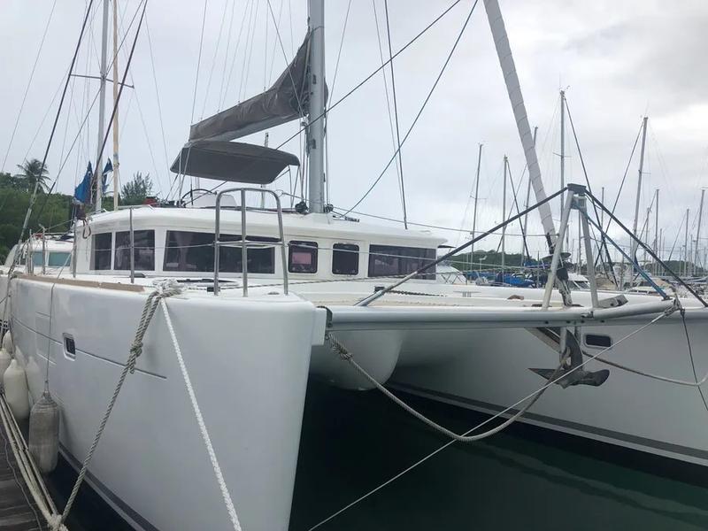 Book yachts online - catamaran - Lagoon 450 - Lorena - rent