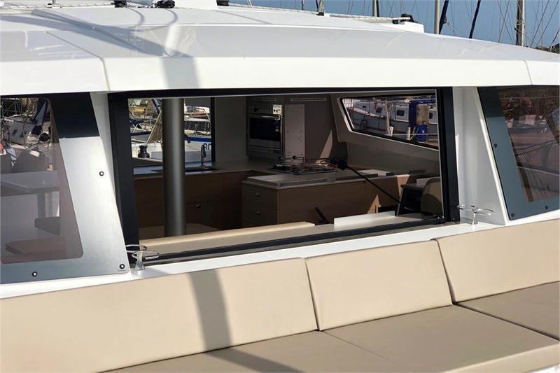Book yachts online - catamaran - Bali 4.5 - Liberty - rent