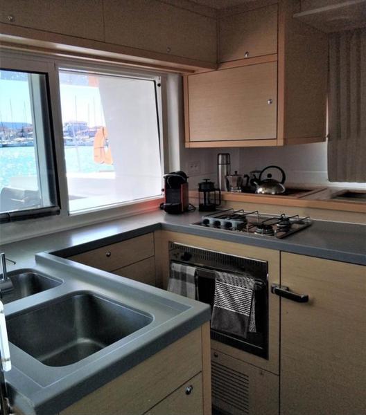 Book yachts online - catamaran - Lagoon 450 F - AZRAQ - rent