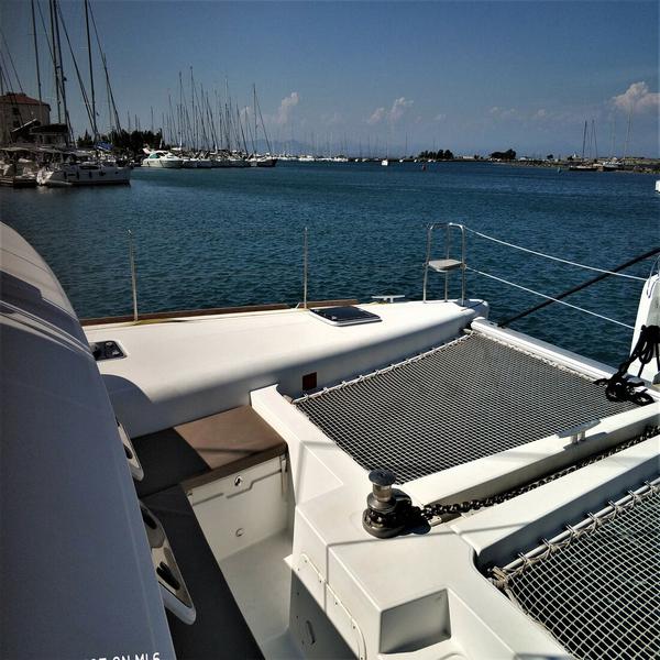 Book yachts online - catamaran - Lagoon 450 F - AZRAQ - rent