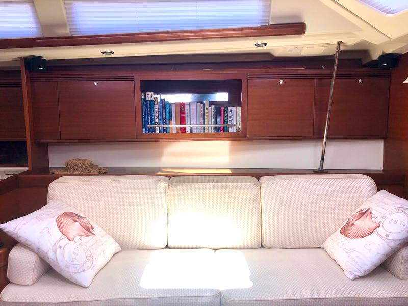 Book yachts online - sailboat - Dufour 525 Grand Large - Nómada - rent