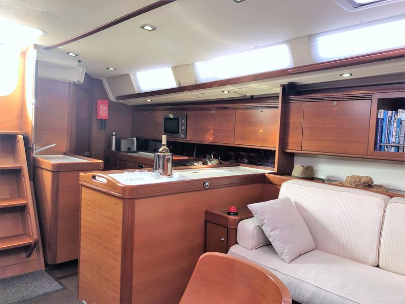 Book yachts online - sailboat - Dufour 525 Grand Large - Nómada - rent
