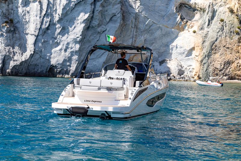 Book yachts online - motorboat - FIM Regina 340 - Lime Express - rent