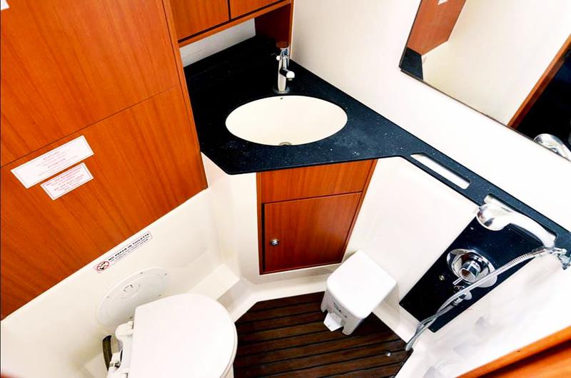 Book yachts online - sailboat - Bavaria Cruiser 45 - Nouvelle Vague - rent