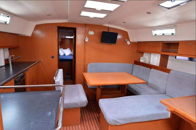 Book yachts online - sailboat - Bavaria Cruiser 45 - Nouvelle Vague - rent