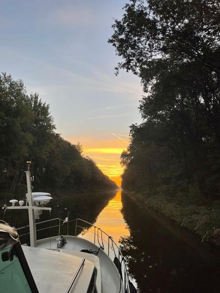 Book yachts online - motorboat - Linssen Grand Sturdy 40.9 AC - Abuela - rent