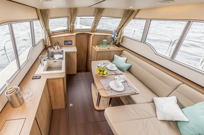Book yachts online - motorboat - Linssen Grand Sturdy 30.0 AC - Luna Ilena - rent