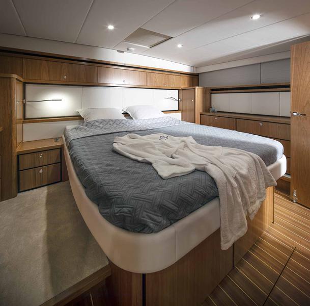 Book yachts online - motorboat - Linssen Grand Sturdy 450 Variotop - Bellavista - rent
