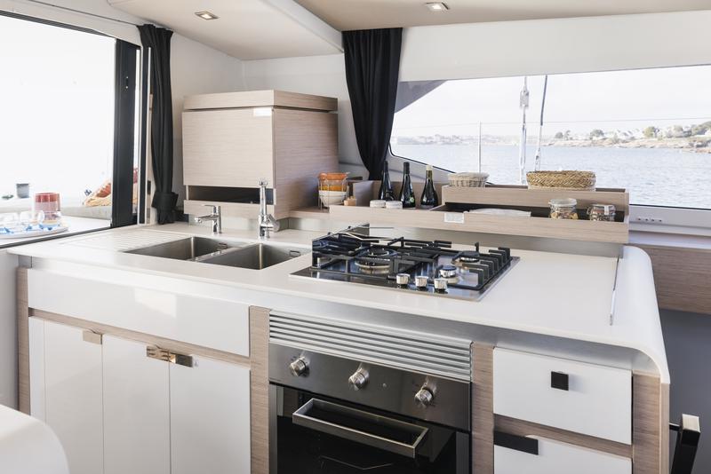 Book yachts online - catamaran - FOUNTAIN PAJOT Aura 51 - LE GRAND BOGAVANT - rent