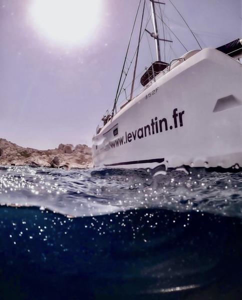 Book yachts online - catamaran - Lagoon 52F - Mercurey - rent