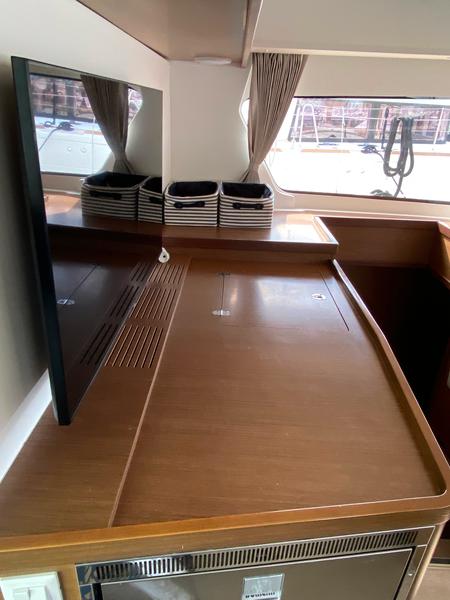 Book yachts online - catamaran - Lagoon 42 - Best Love - rent