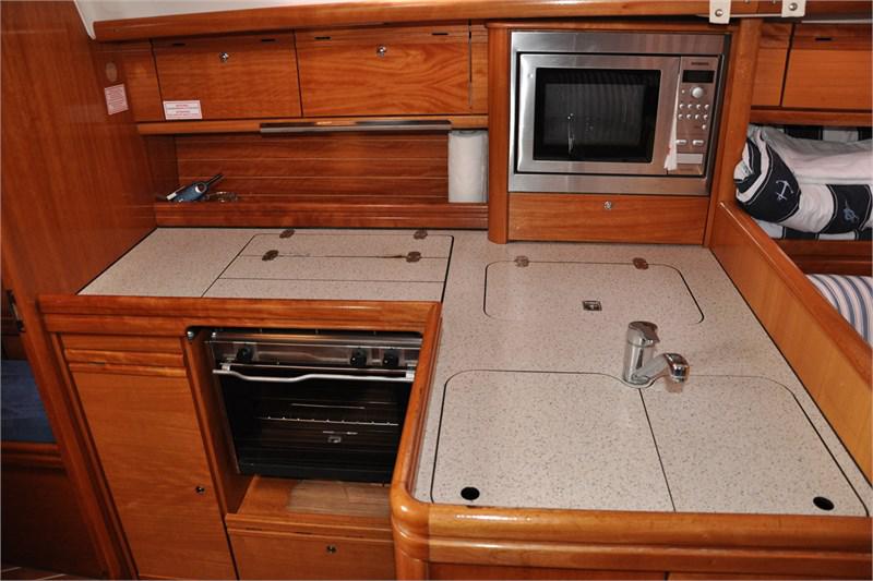 Book yachts online - False - Bavaria 38 Cruiser (3Cab) - Enigma - rent