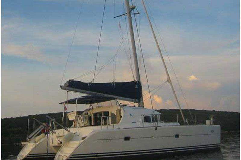 Book yachts online - False - Lagoon 380 (3Cab) - Tiando - rent