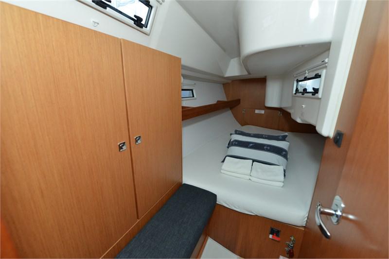 Book yachts online - False - Bavaria Cruiser 33 (2Cab) - Ami - rent