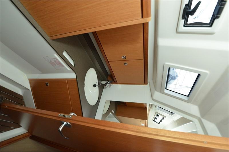 Book yachts online - False - Bavaria Cruiser 33 (2Cab) - Ami - rent