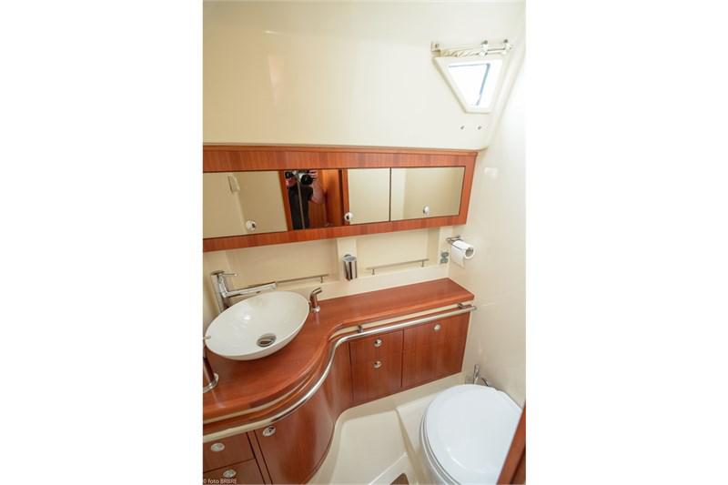 Book yachts online - False - Elan Impression 514 (5Cab) - Maja 07 - rent