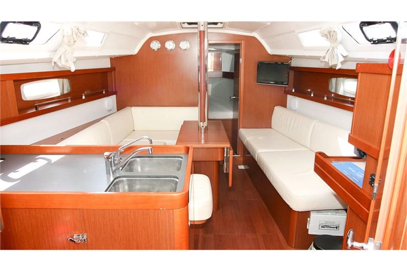 Book yachts online - False - Oceanis 34 (2Cab) - LL Skyhawk - rent