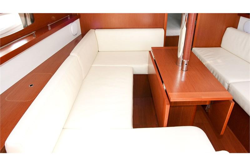 Book yachts online - False - Oceanis 34 (2Cab) - LL Skyhawk - rent