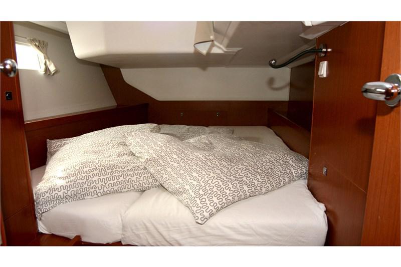 Book yachts online - False - Oceanis 45 (4Cab) - Phantom - rent