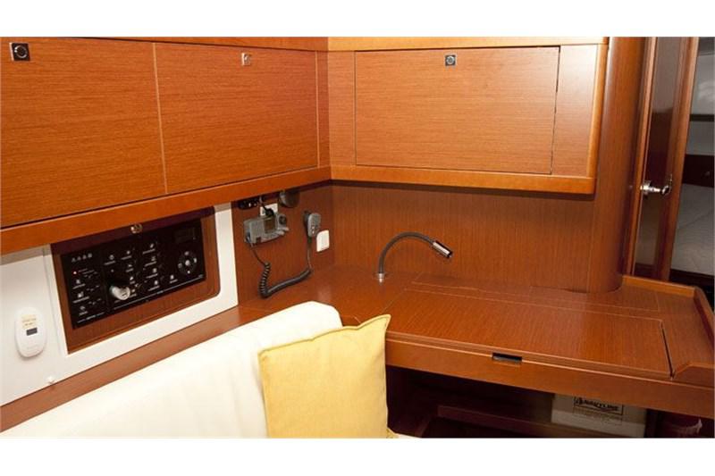 Book yachts online - False - Oceanis 45 (4Cab) - Kiki - rent