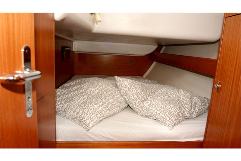 Book yachts online - False - Beneteau Cyclades 43.3 (3Cab) - Fame - rent