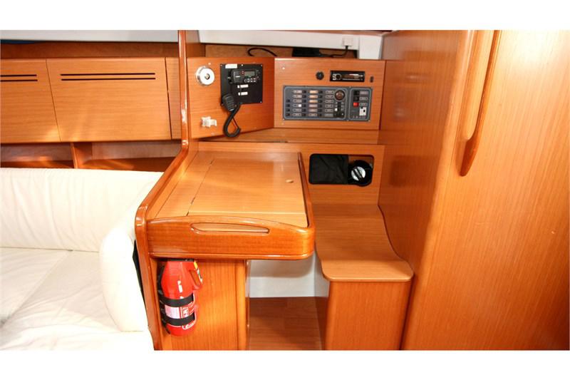 Book yachts online - False - Beneteau Cyclades 43.3 (3Cab) - Fame - rent