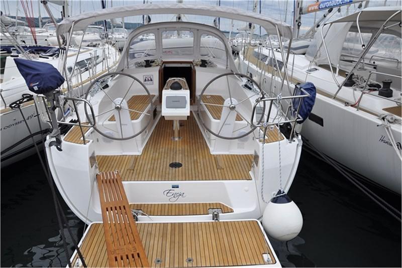 Book yachts online - False - Bavaria Cruiser 37 (3Cab) - Eneja - rent