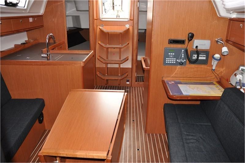 Book yachts online - False - Bavaria Cruiser 37 (3Cab) - Eneja - rent