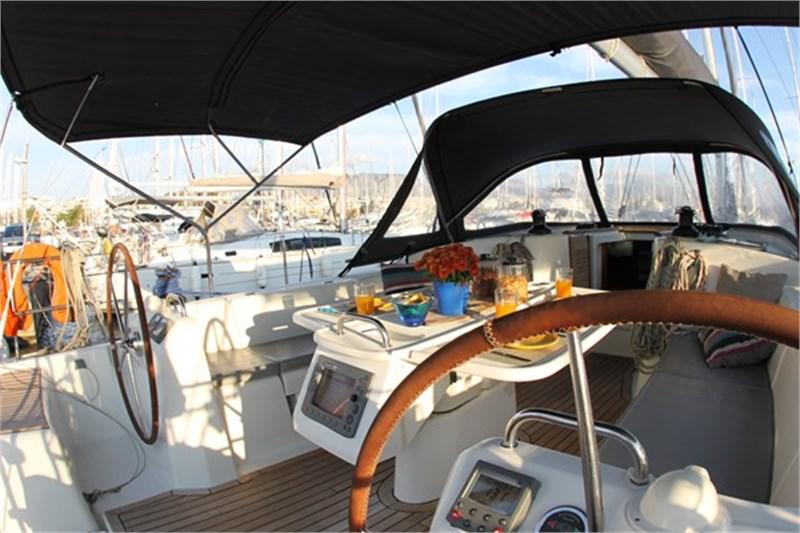 Book yachts online - False - Beneteau Cyclades 50.5 (5Cab) - Lucky Dice  - rent