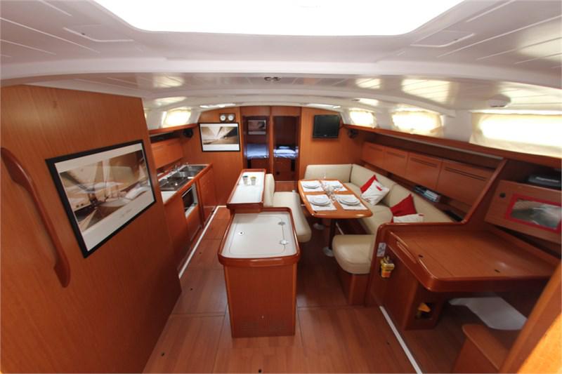 Book yachts online - False - Beneteau Cyclades 50.5 (5Cab) - Lucky Dice  - rent