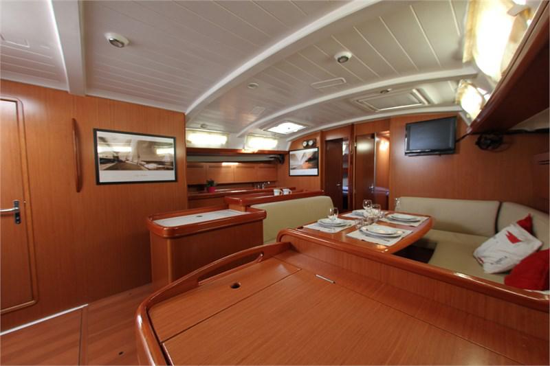 Book yachts online - False - Beneteau Cyclades 50.5 (5Cab) - Lucky Dice  - rent