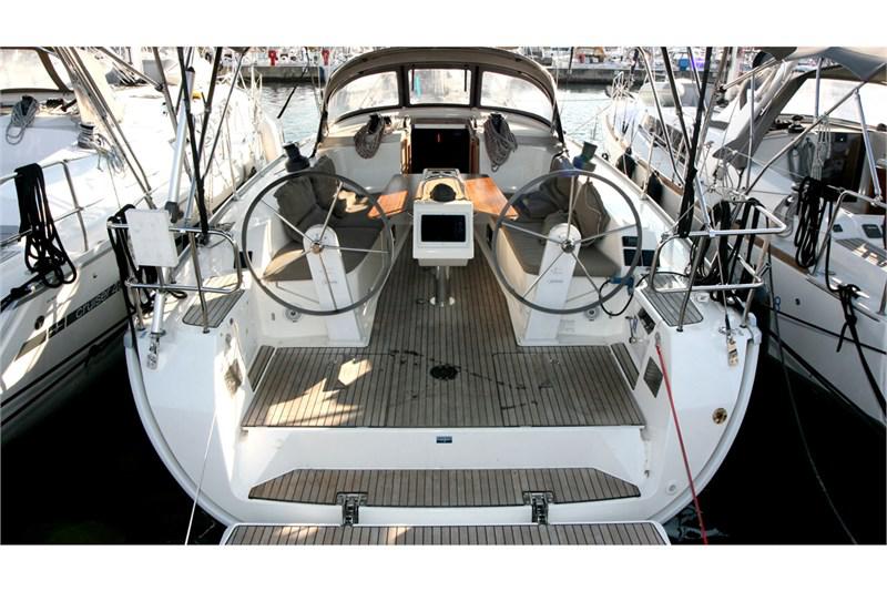 Book yachts online - False - Bavaria Cruiser 41 (3Cab) - Flipper - rent